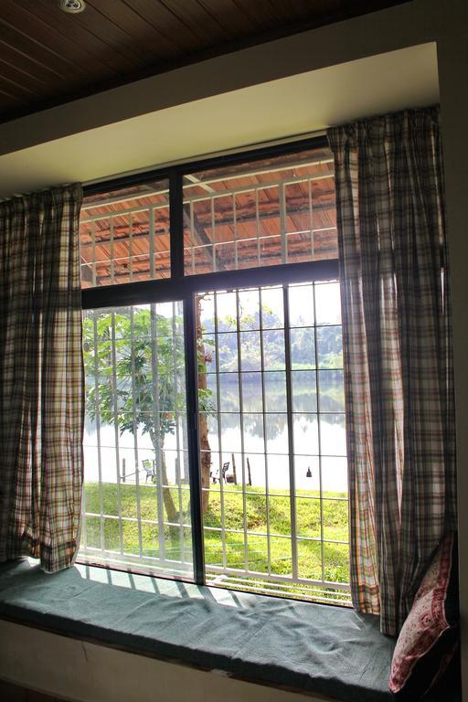 Bed and Breakfast Pearl Spot Недумбассери Номер фото